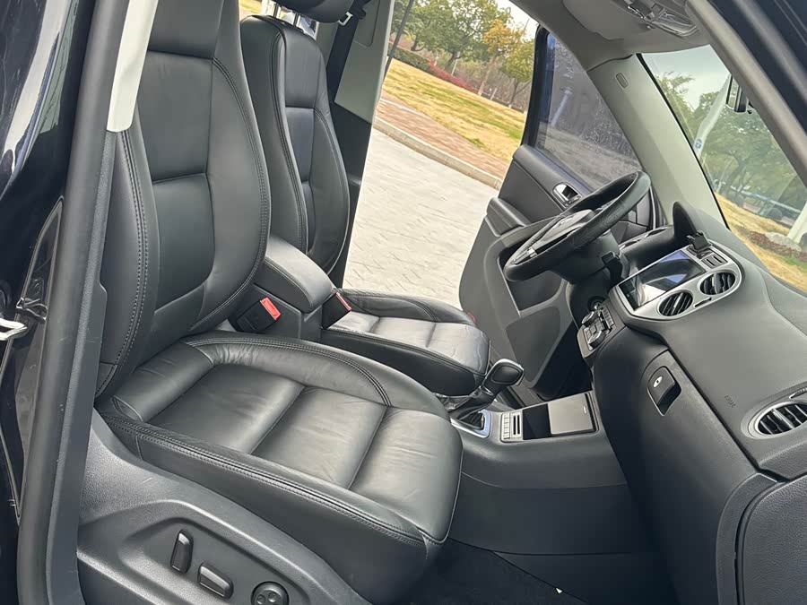 Volkswagen Tiguan 2013 #17 Volkswagen Tiguan 2013 car image #17