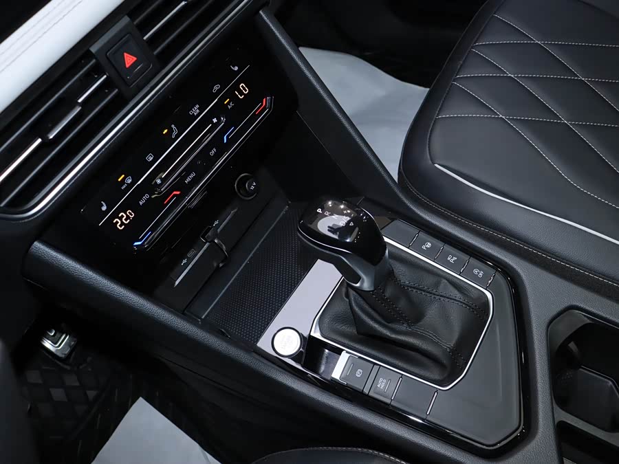 Volkswagen Tiguan L 2024 #17 Volkswagen Tiguan L 2024 car image #17