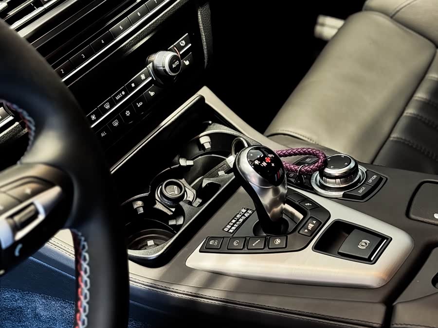 BMW M5 2012 #17 BMW M5 2012 car image #17