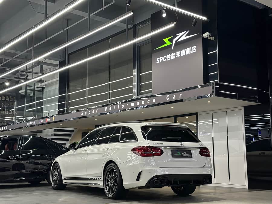 Mercedes-Benz C AMG 2021 car image #17