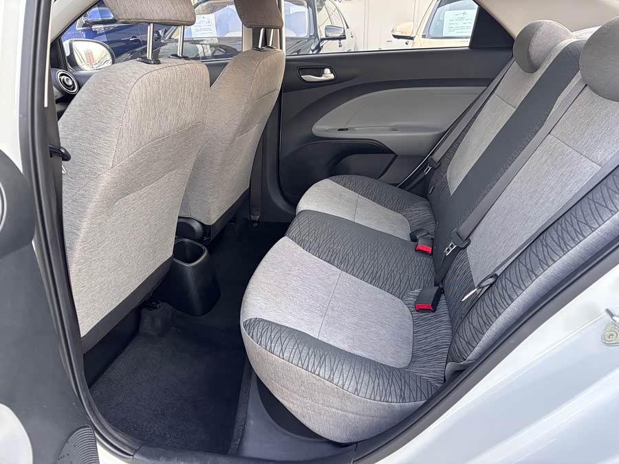 Kia 2020 car image #17