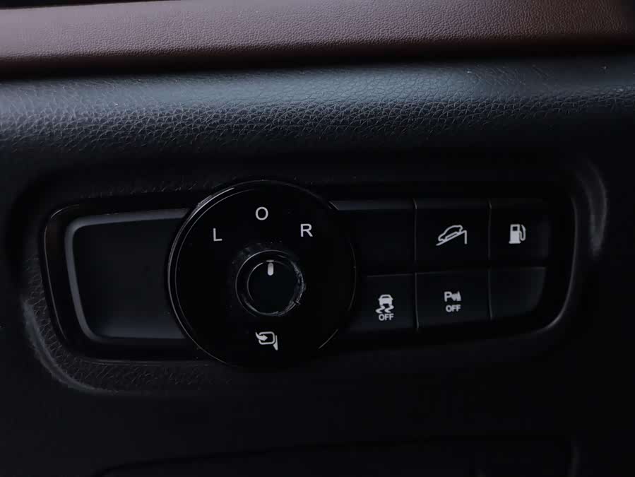 GAC Trumpchi GS8 2017 #17 GAC Trumpchi GS8 2017 car image #17