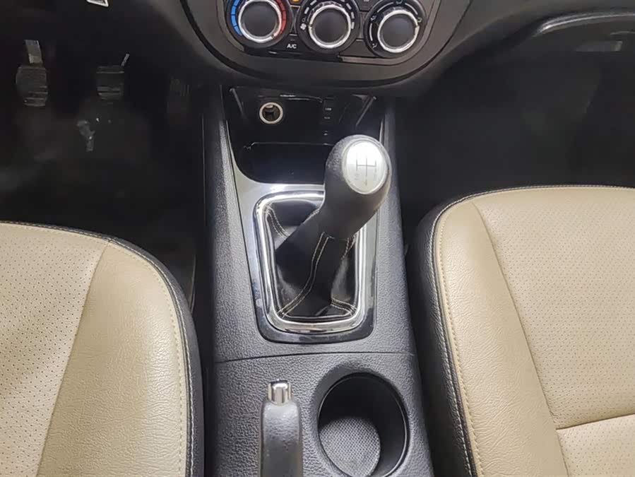 Forthing JOYEAR X3 2014 صورة سيارة #17