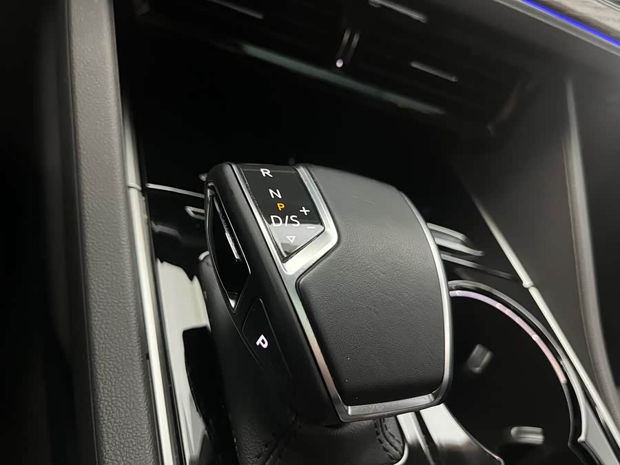 Volkswagen Touareg 2023 #17 Volkswagen Touareg 2023 car image #17