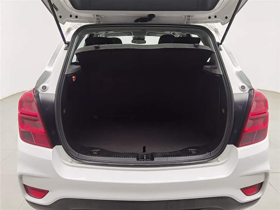 Chevrolet Tracker 2017 car image #17