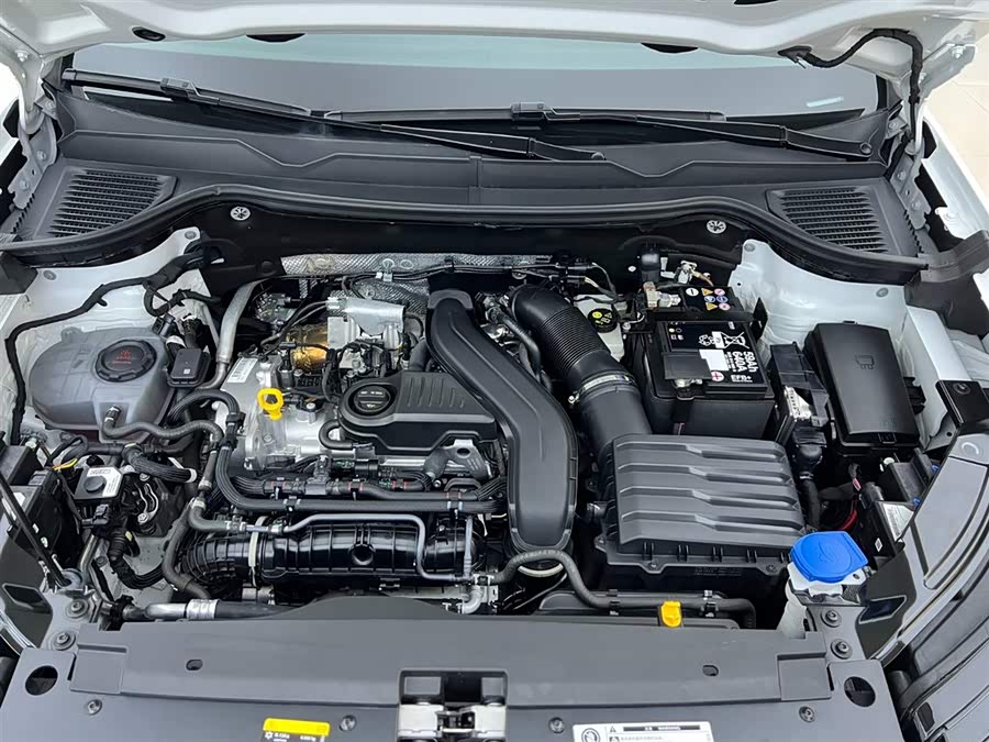 Volkswagen Tharu 2024 car image #17