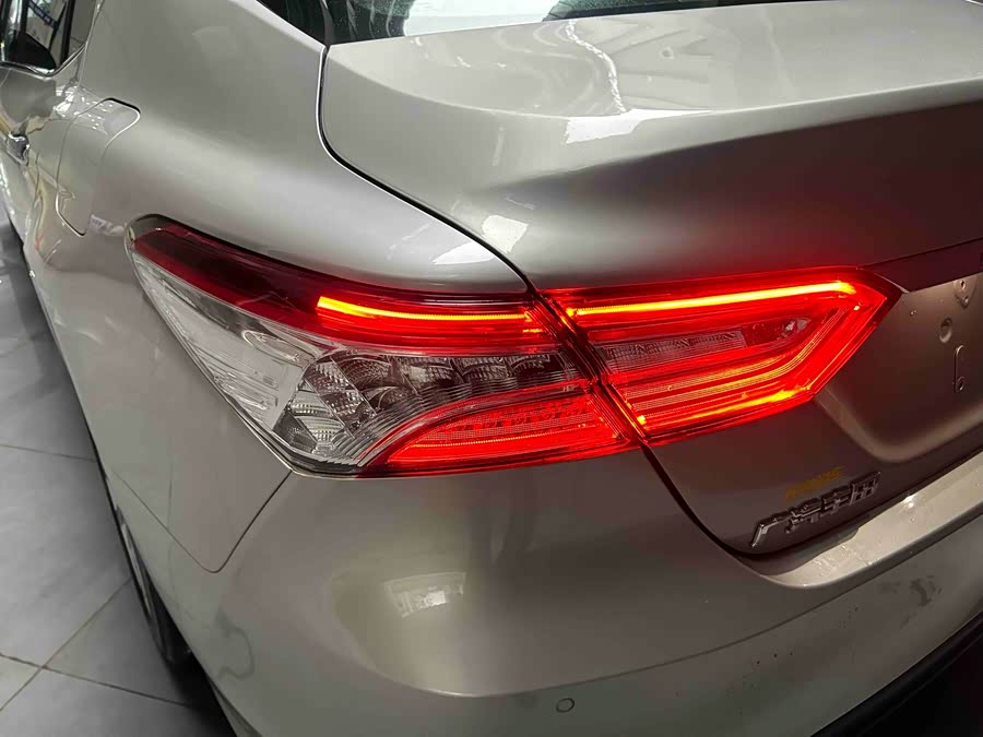 Toyota Camry 2019 car image #17
