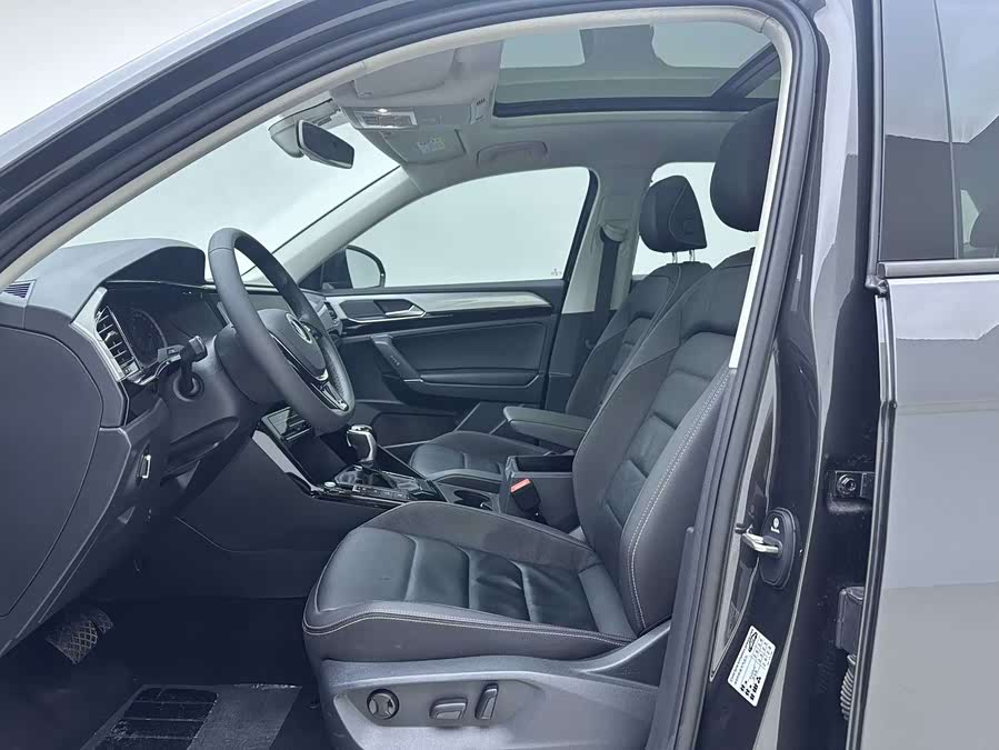 Volkswagen Tayron 2022 immagine di auto #17