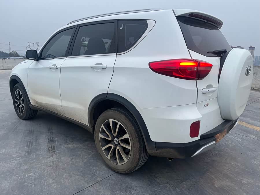 Kaiyi X3 2016 #17 Kaiyi X3 2016 car image #17