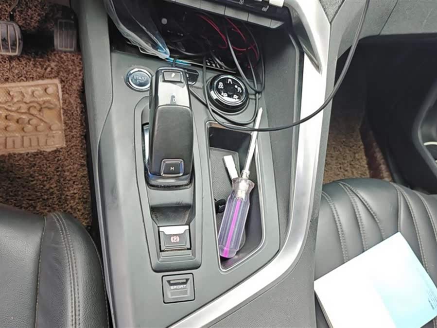Peugeot 5008 2018 car image #17