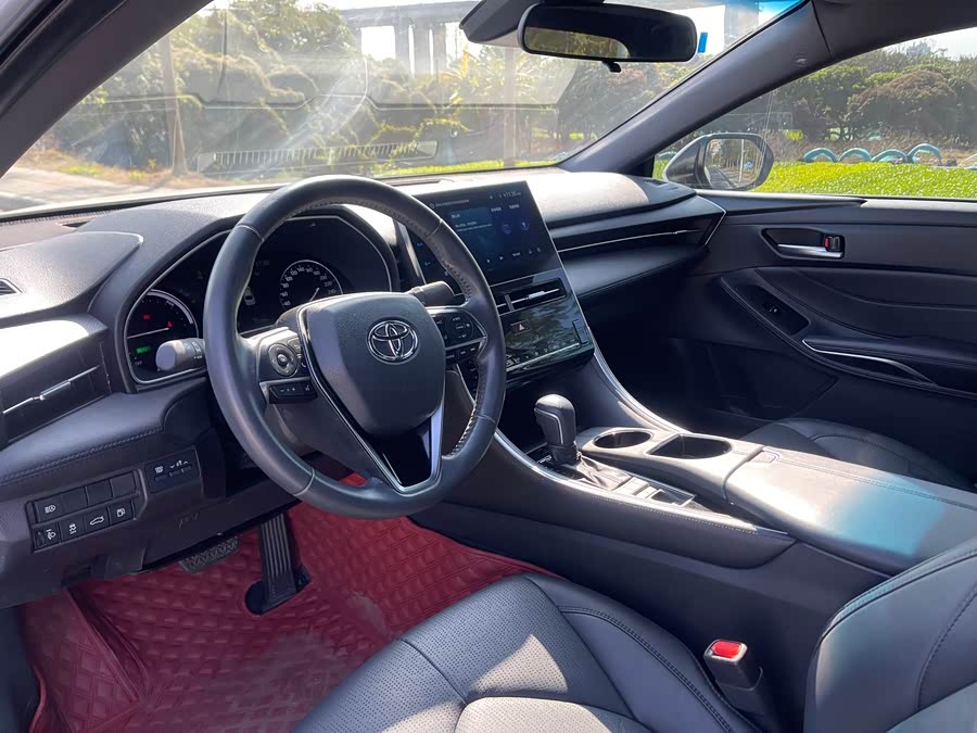 Toyota Avalon 2022 car image #17