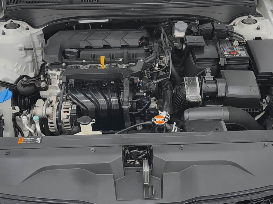 Kia K3 2023 car image #17