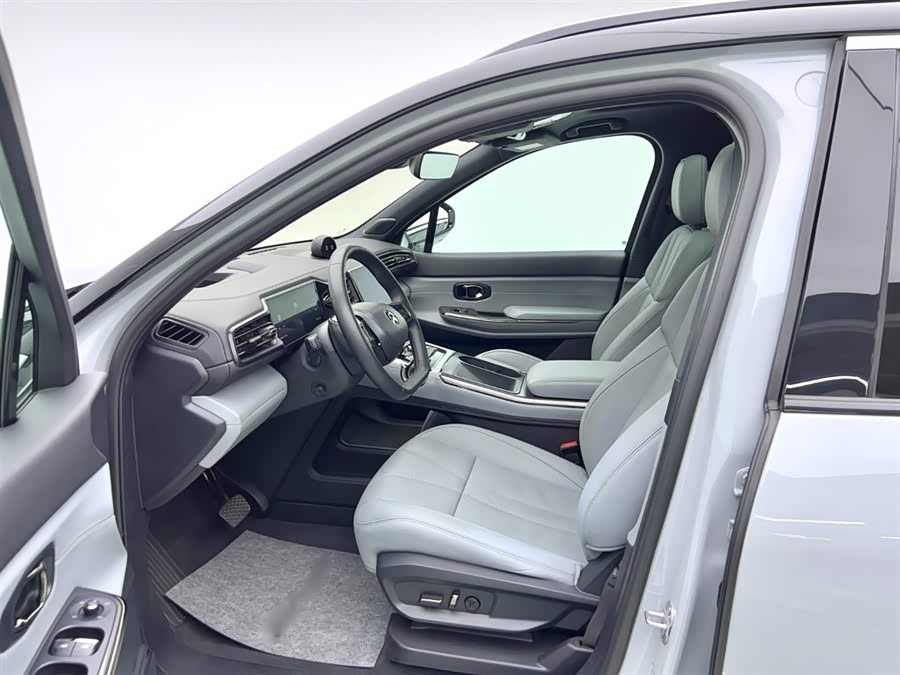 NIO ES8 2022 car image #17