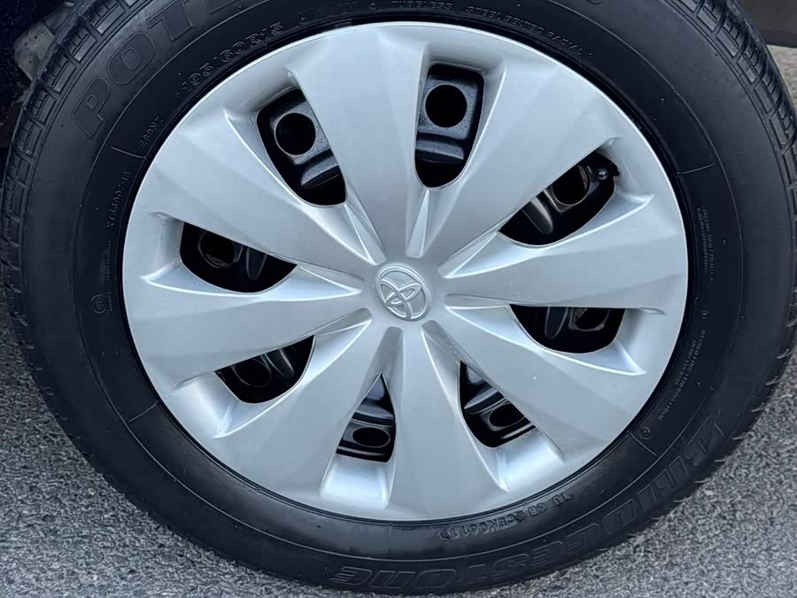 Toyota Corolla (Classic) 2011 #17 Toyota Corolla (Classic) 2011 immagine di auto #17