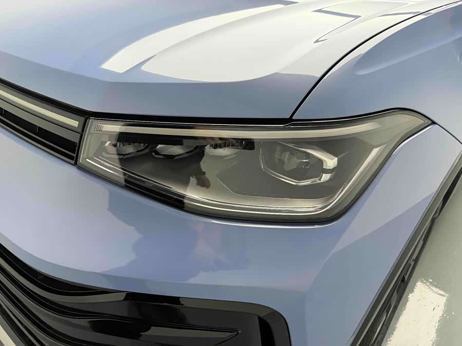 Volkswagen Tharu 2024 car image #17