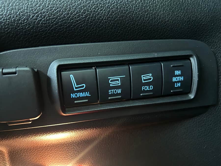 Ford Explorer (Imported) 2018 immagine di auto #17