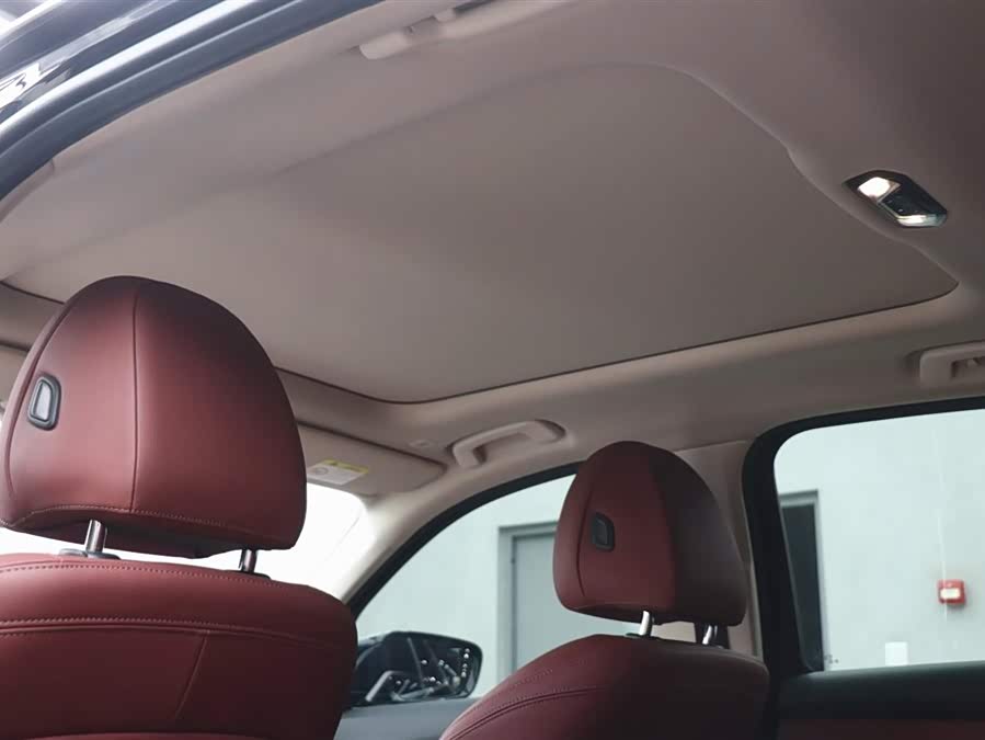 BMW i3 2024 car image #17