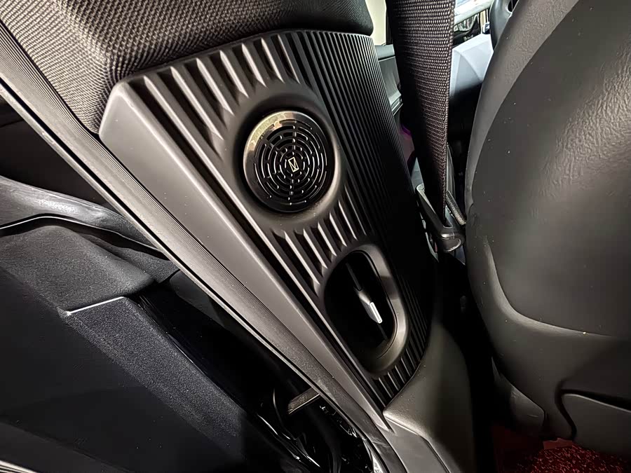 Avatr 12 2024 car image #17