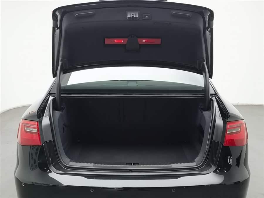 Audi S6 2013 immagine di auto #17