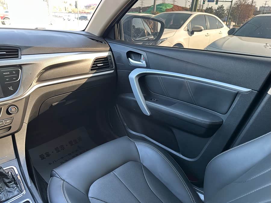 GEELY Emgrand 2017 car image #17