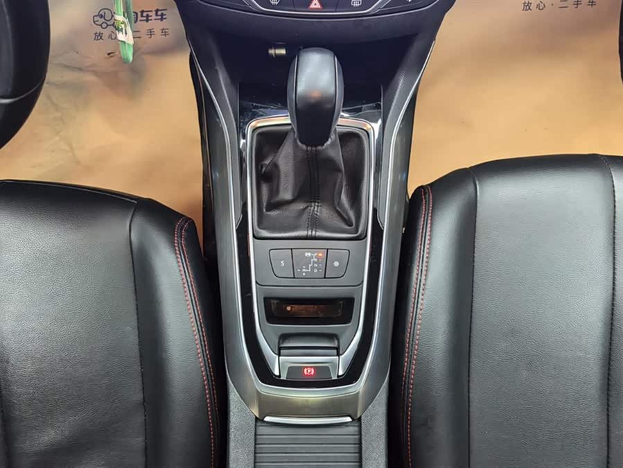 标致 标致408 2018 汽车图片 #17