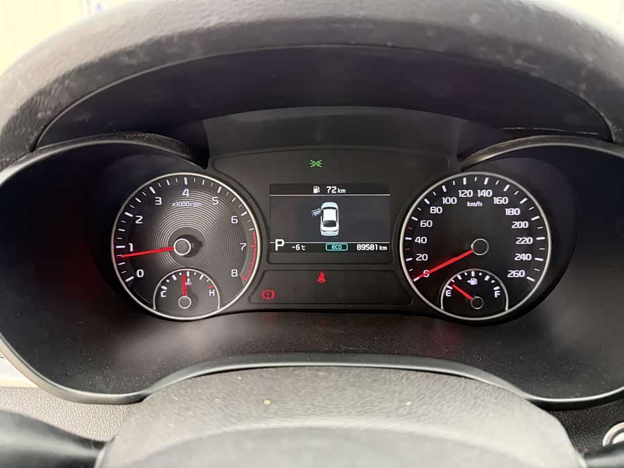 Kia K5 2019 car image #17