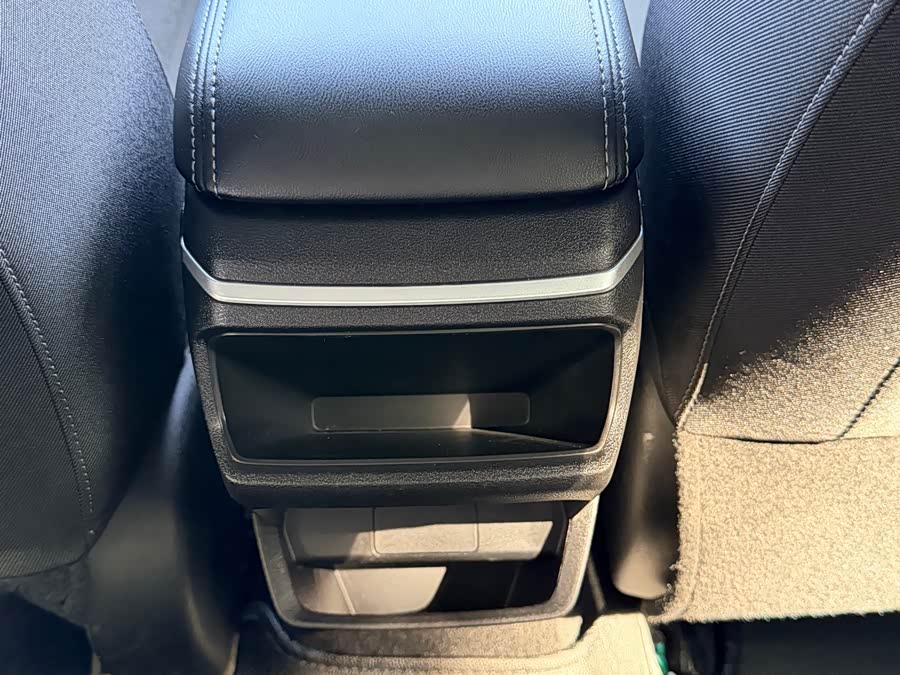 GEELY Emgrand 2024 #17 GEELY Emgrand 2024 car image #17