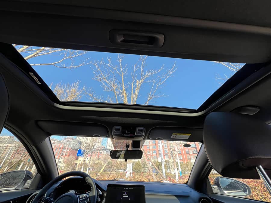 Kia K3 2023 car image #17