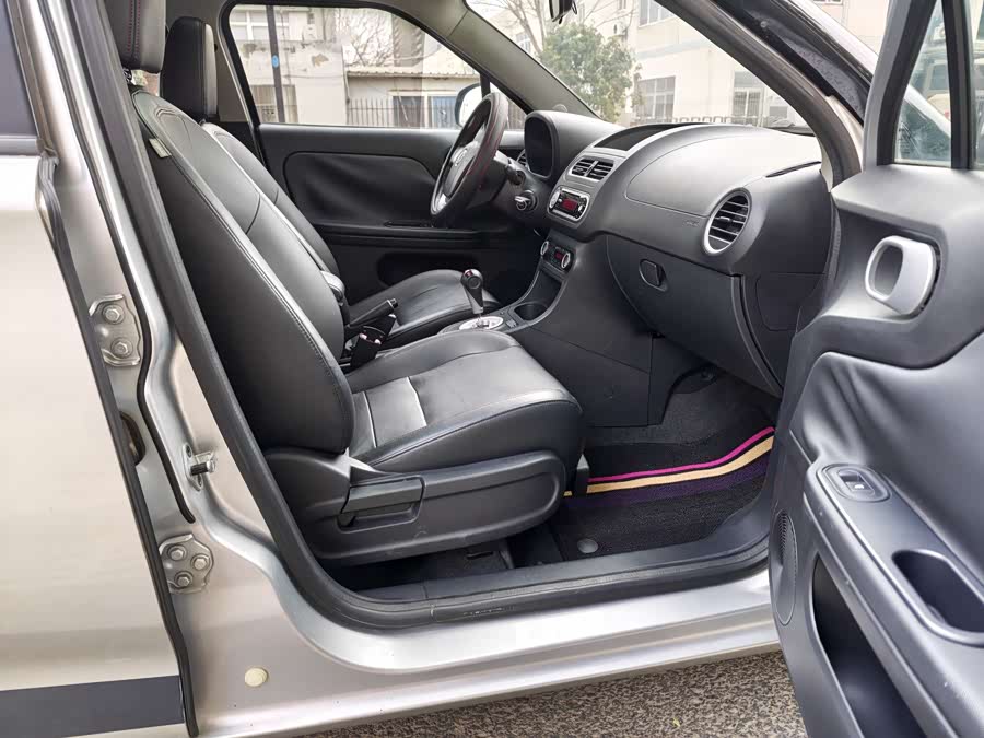 MG 3 2012 car image #17