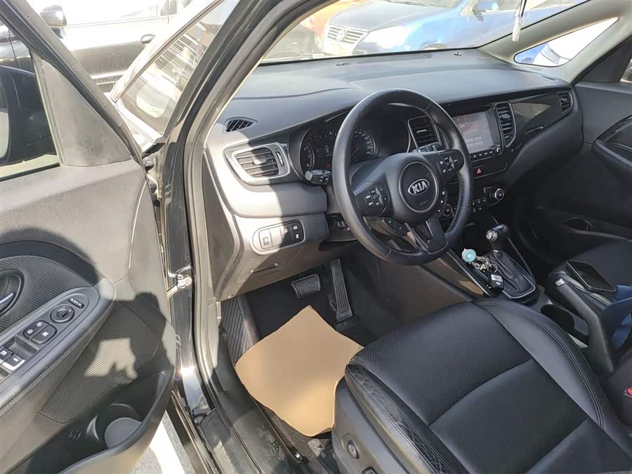 Kia Carens 2016 immagine di auto #17