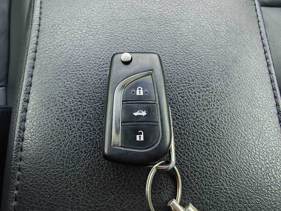 Toyota Camry 2016 #17 Toyota Camry 2016 car image #17