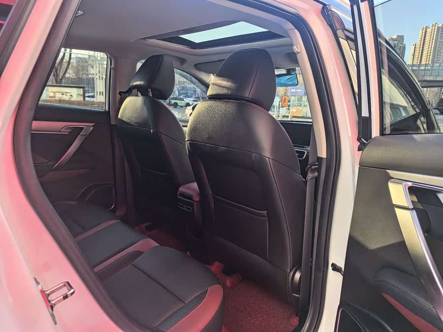 GEELY Coolray 2021 car image #17