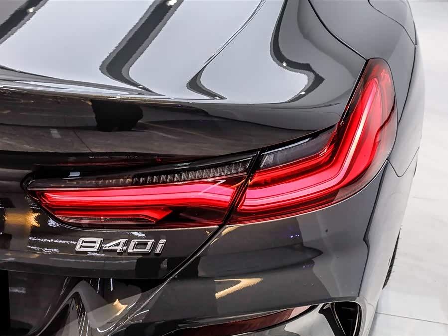 BMW 8 Series 2023 immagine di auto #17