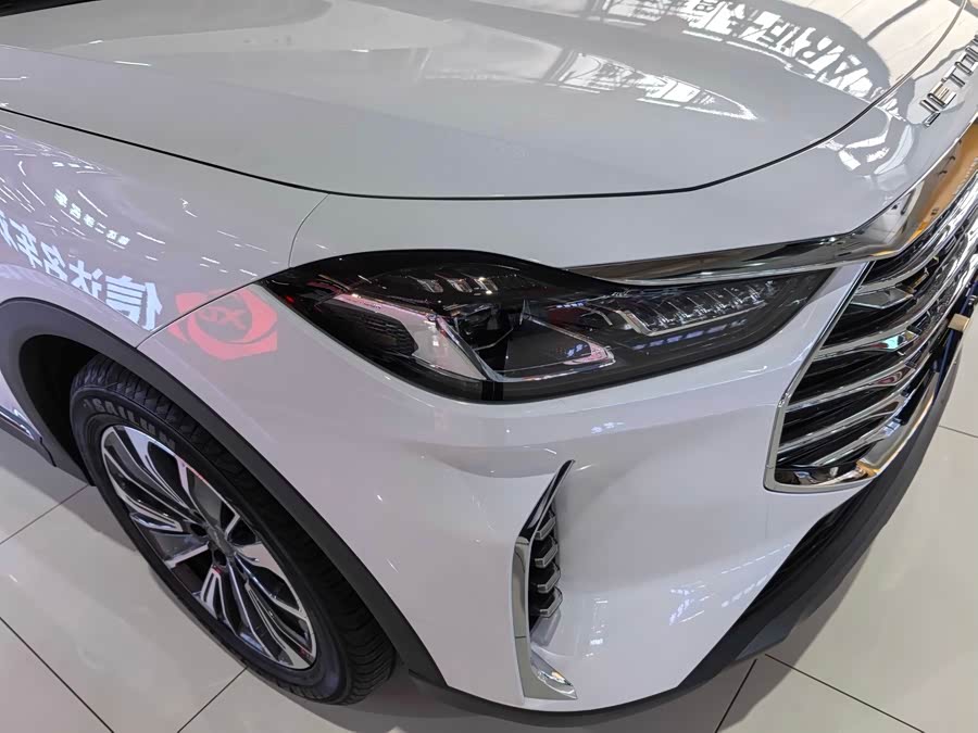 Jetour X70 PLUS 2025 car image #17
