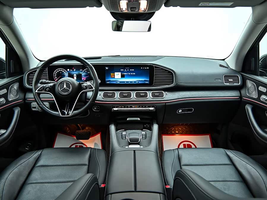 Mercedes-Benz GLE Class 2023 car image #17