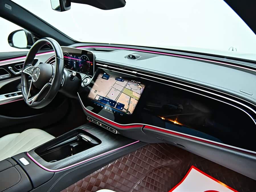 Mercedes-Benz E Class 2023 car image #17