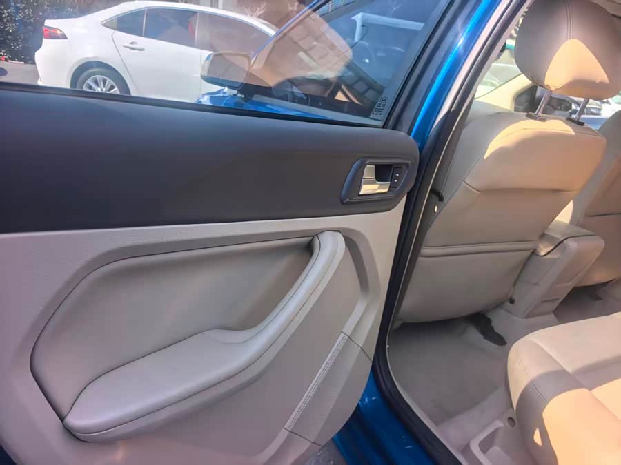 Ford Focus 2013 image de voiture #17