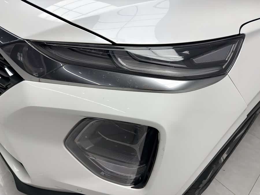 Hyundai Santa Fe 2020 car image #17