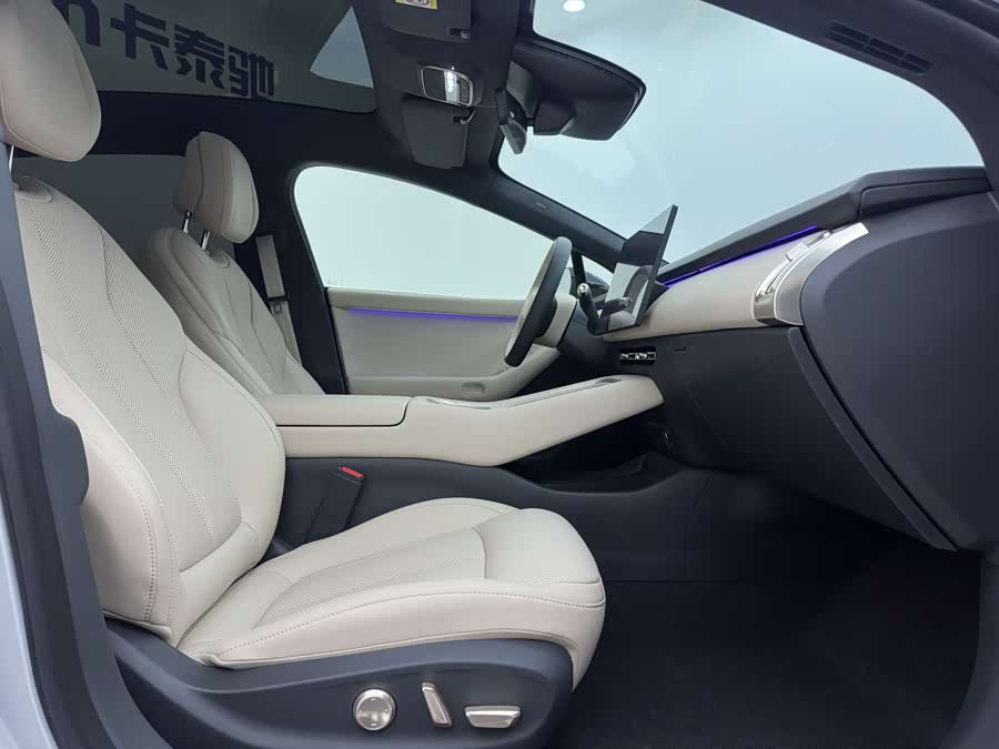 Xpeng P7+ 2025 #17 Xpeng P7+ 2025 car image #17