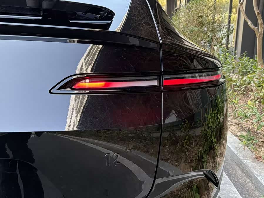 阿维塔 阿维塔12 2024 汽车图片 #17