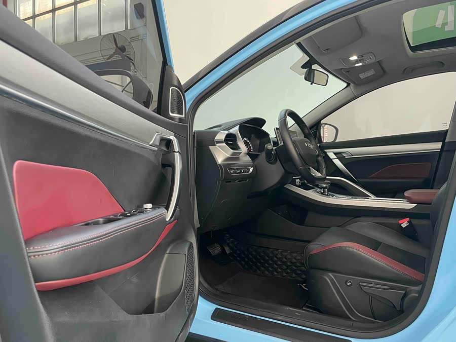 GEELY Coolray 2022 #17 GEELY Coolray 2022 car image #17