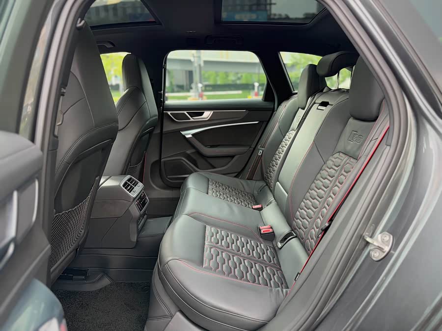 Audi RS 6 2023 car image #17