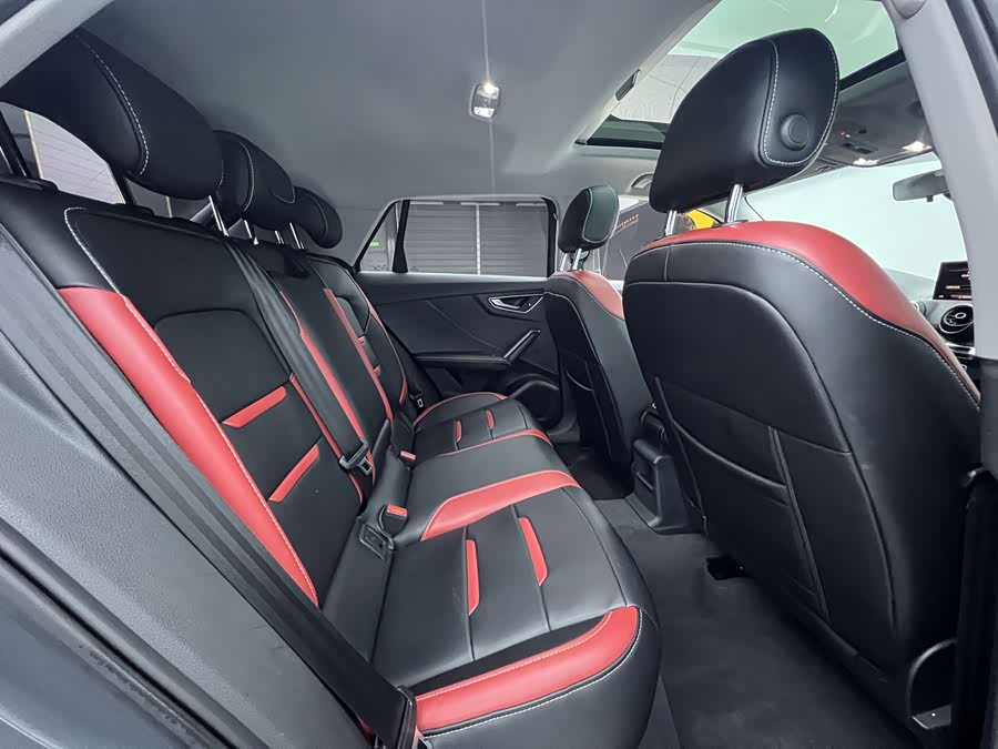 Audi Q2L 2021 car image #17