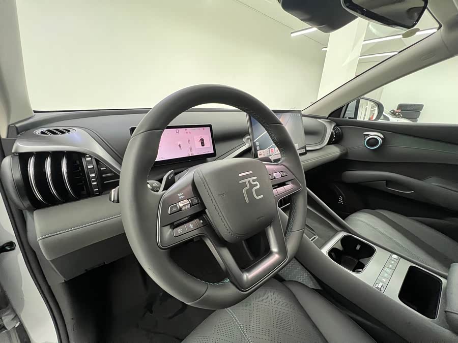 BYD Yuan Plus 2025 immagine di auto #17