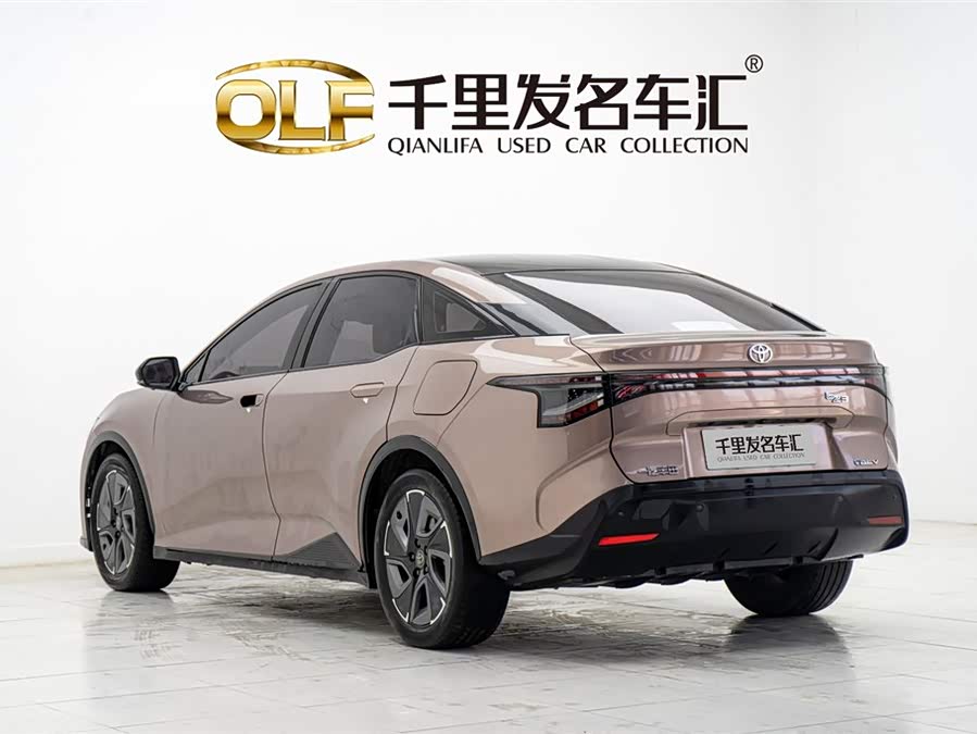 Toyota bZ3 2023 immagine di auto #17