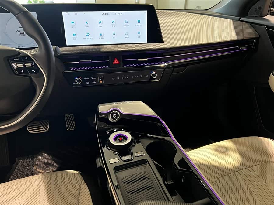 Kia EV6 2023 изображение автомобиля #17