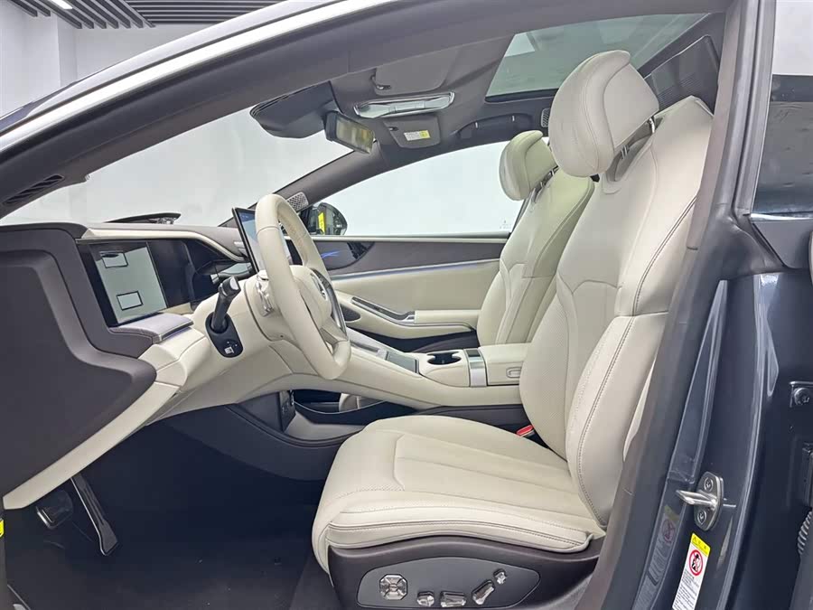 Denza Z9 2024 car image #17