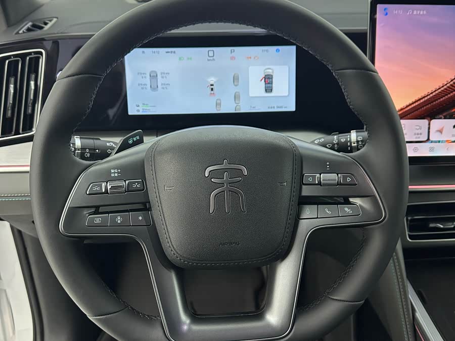 BYD SongL DM-i 2025 #17 BYD SongL DM-i 2025 car image #17