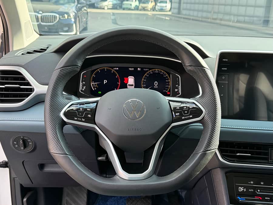 Volkswagen Tharu 2023 car image #17