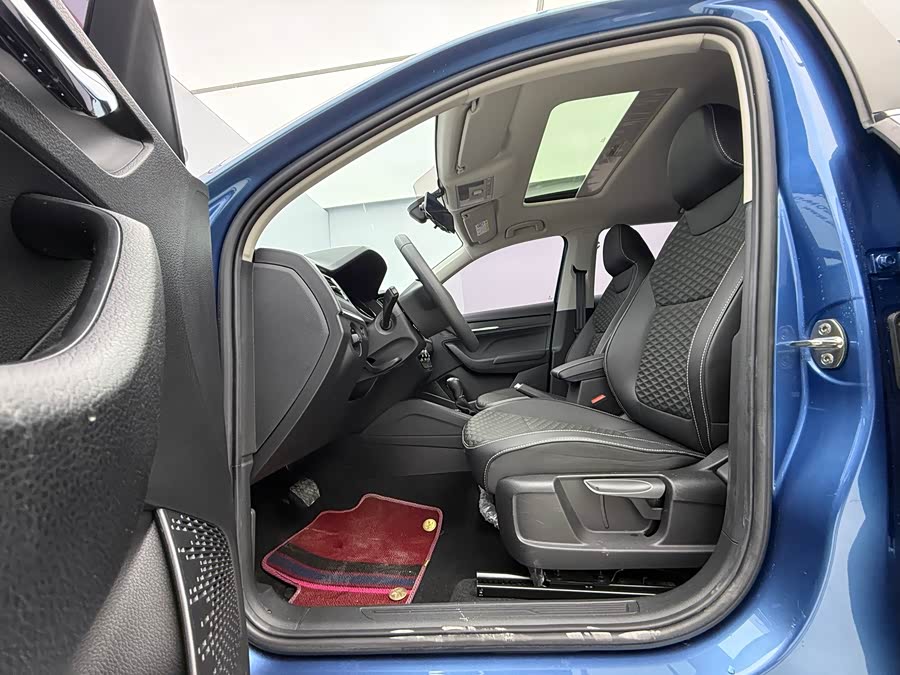 Skoda Kamiq 2021 imagem de carro #17